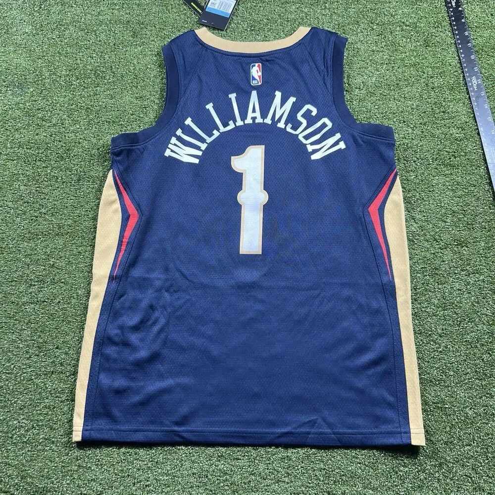 Men’s M Nike Dri Fit New Orleans Pelican Zion Williamson Swingman Jersey